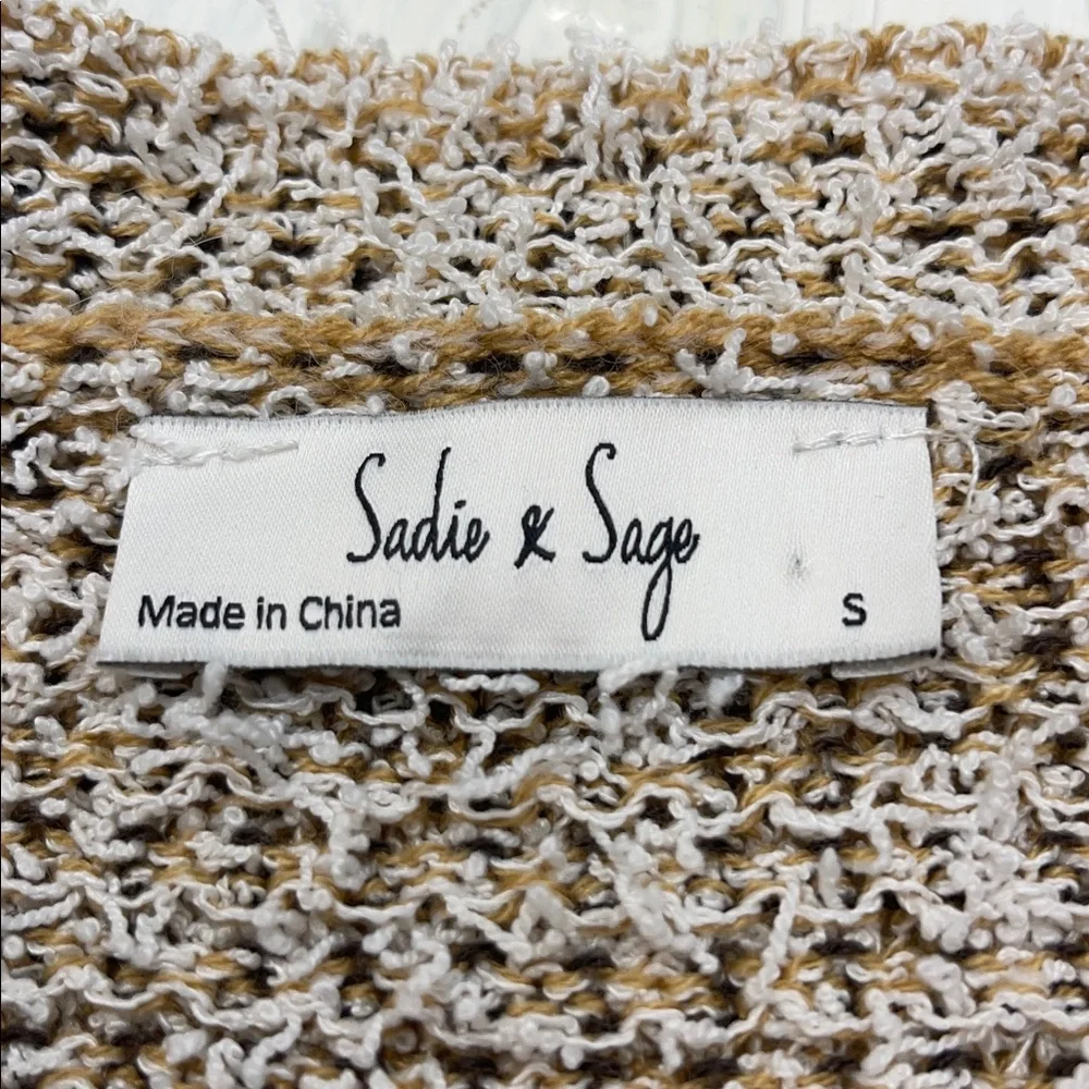 Sadie & Sage Cropped Tan V-Neck Sweater with Fringe Sz S